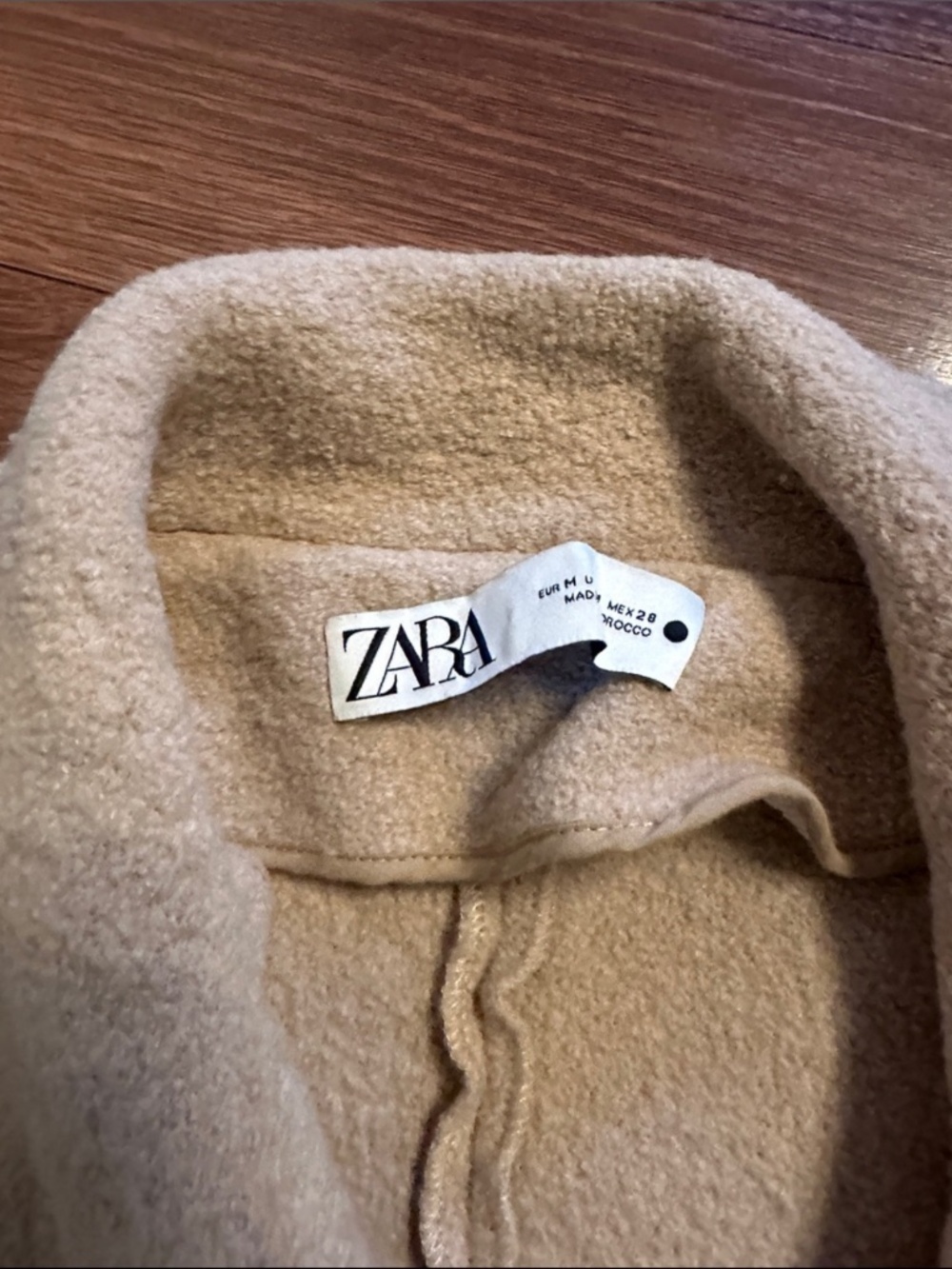 Zara Wool Cape. - Picture 4 of 5